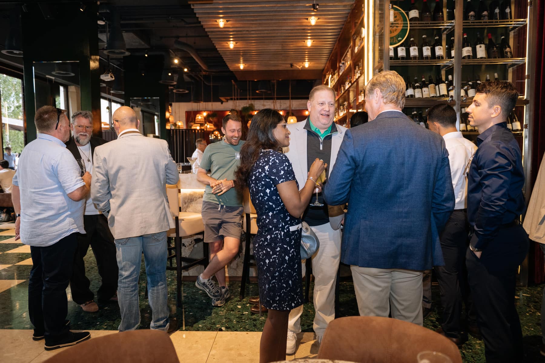 The main bar at Smith’s Bar & Grill, full of guests